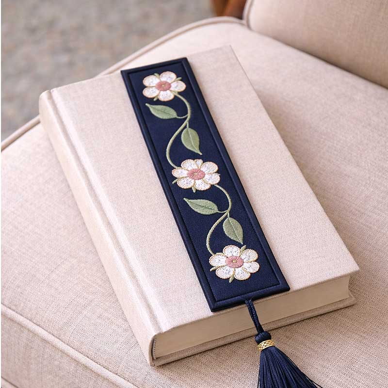 AIBM102_FloralBookmark | Embroidery Legacy Floral bookmark