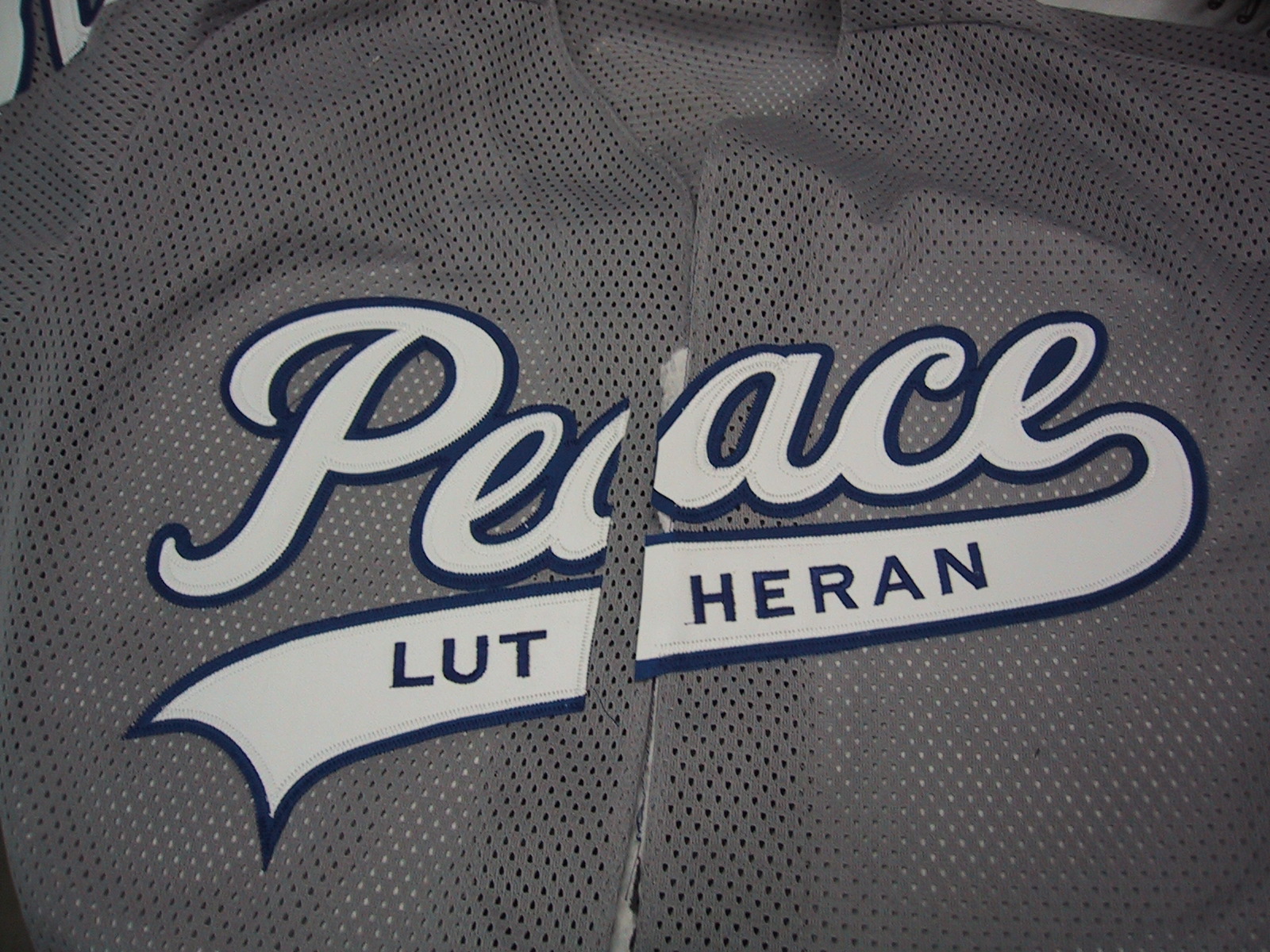 applique logo