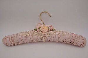 embroidered lace clothes hanger