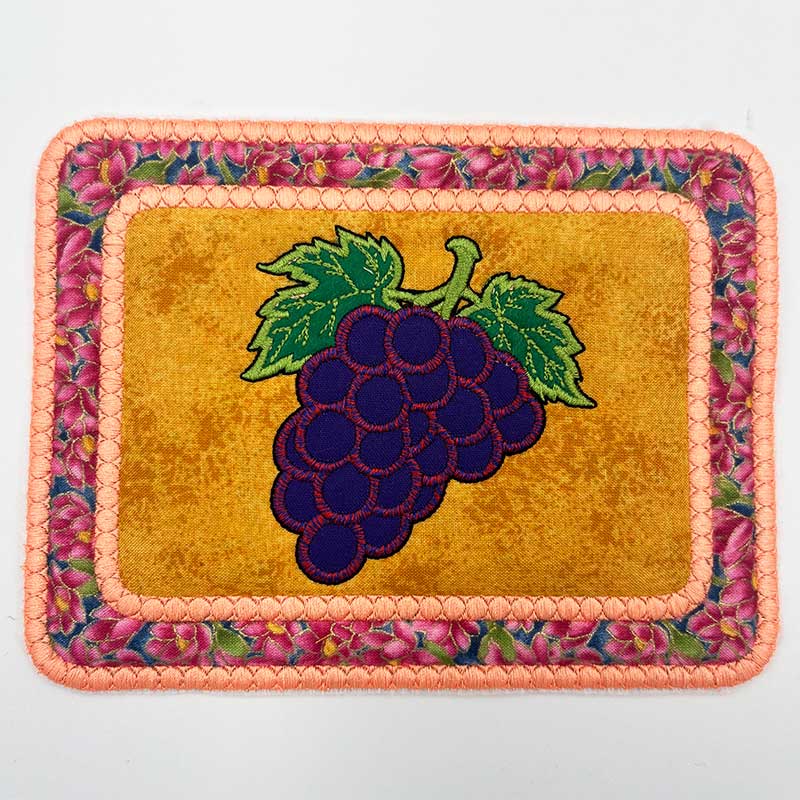 grapes mug rug