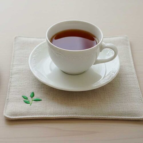 mini flower 25 mug rug